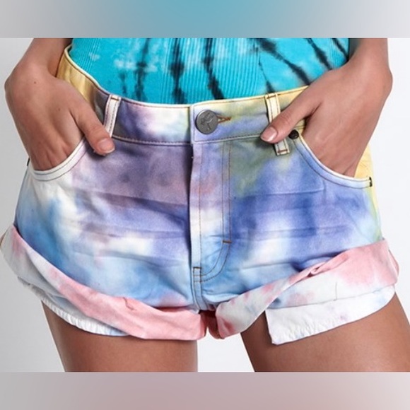 Tie Dye One Teaspoon Size 23 Barely Used - Picture 5 of 6